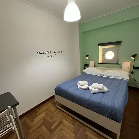 Palazzo Rota 3* Nápoly